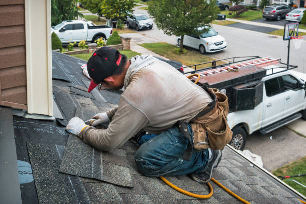 Professional Gutter Repair And Installation technician working in Bellville, OH